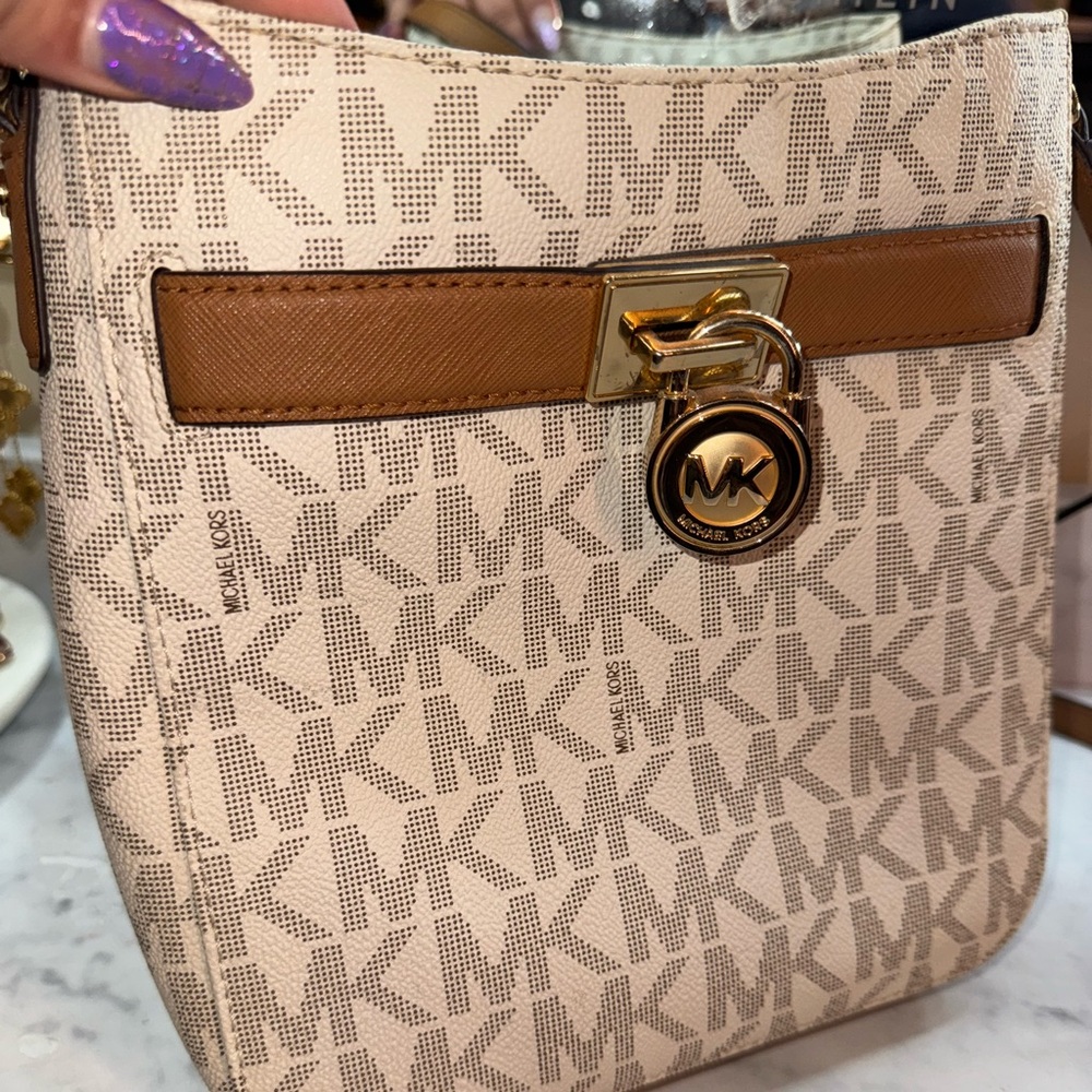 MICHAEL KORS HAMILTON CROSSBODY
